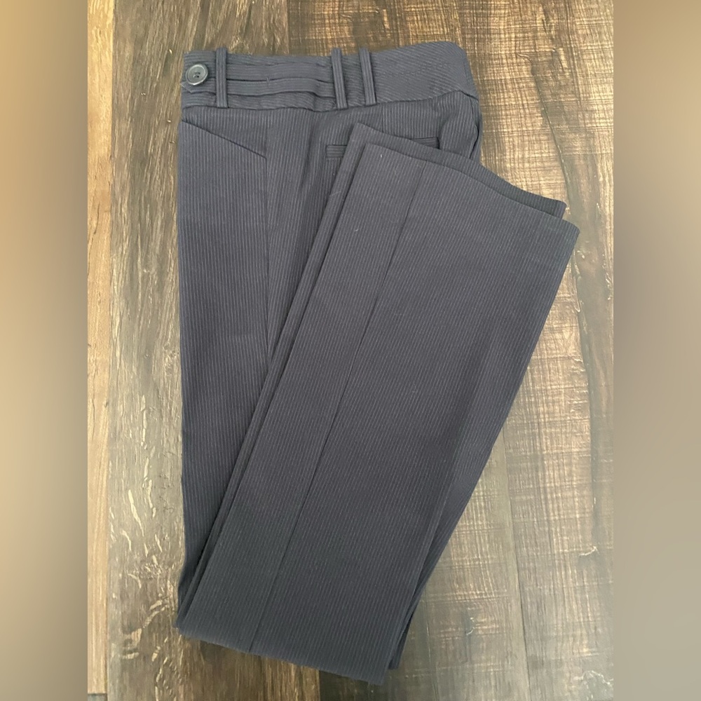 The Limited Exact Stretch Dress Pants Size 0 Navy Pinstriped